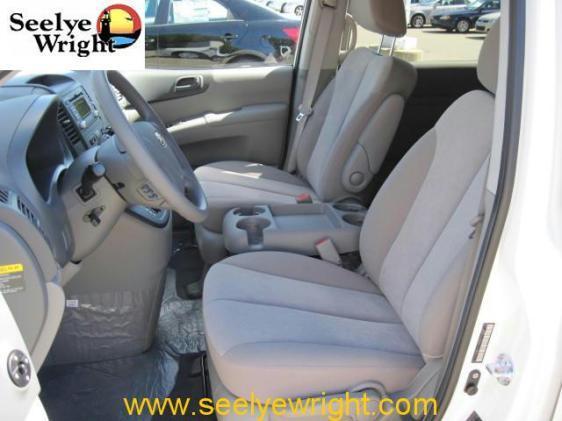 Kia Sedona 2011 photo 4