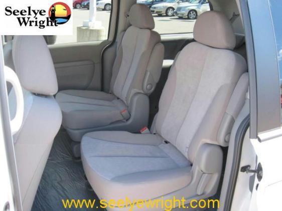 Kia Sedona 2011 photo 5