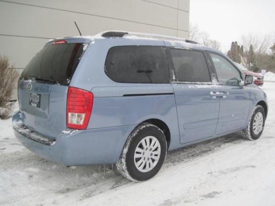 Kia Sedona 2011 photo 1