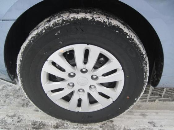 Kia Sedona 2011 photo 4