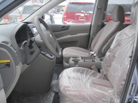 Kia Sedona 2011 photo 5