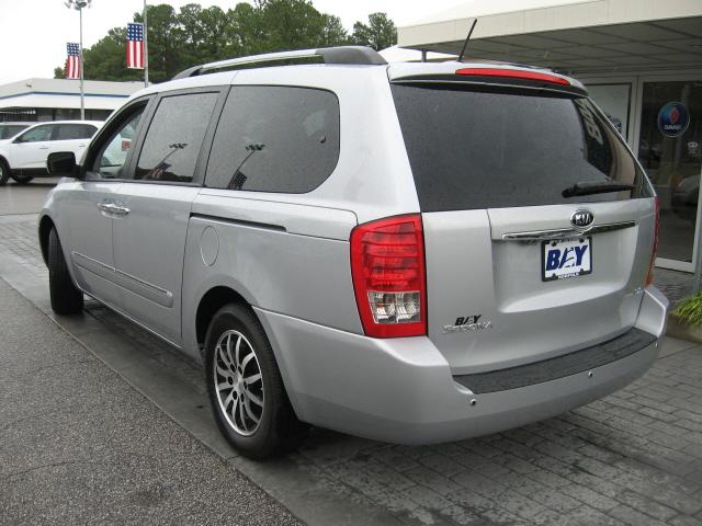 Kia Sedona 2011 photo 1