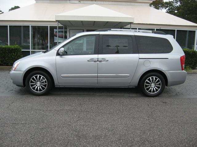 Kia Sedona 2011 photo 5