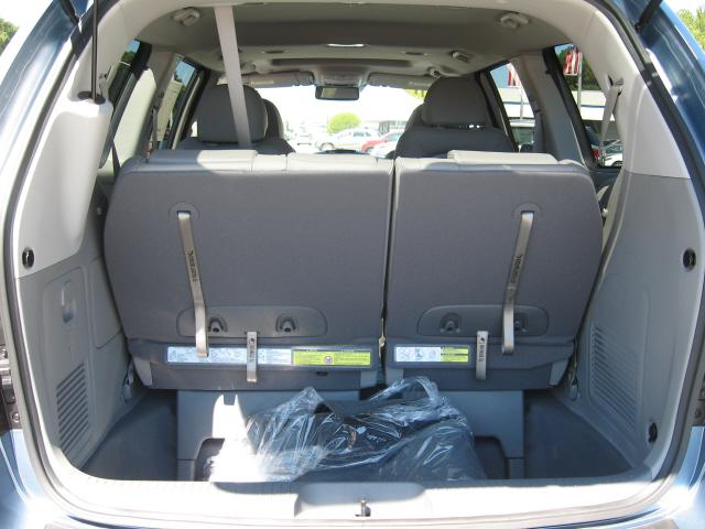Kia Sedona 2011 photo 4