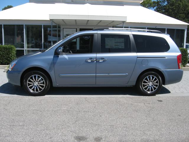 Kia Sedona 2011 photo 5