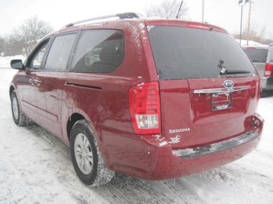 Kia Sedona 2011 photo 2