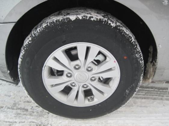 Kia Sedona 2011 photo 4