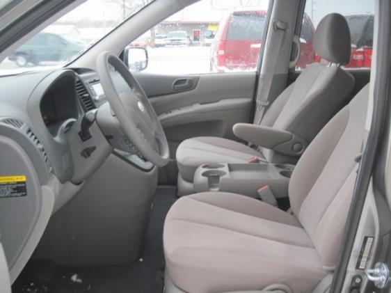 Kia Sedona 2011 photo 5