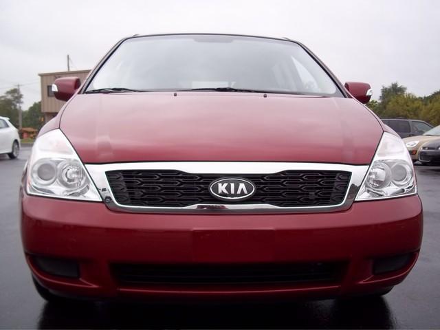 Kia Sedona 2011 photo 1