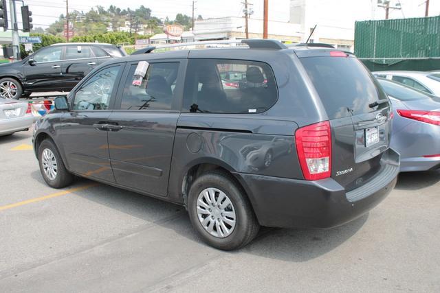 Kia Sedona 2012 photo 3
