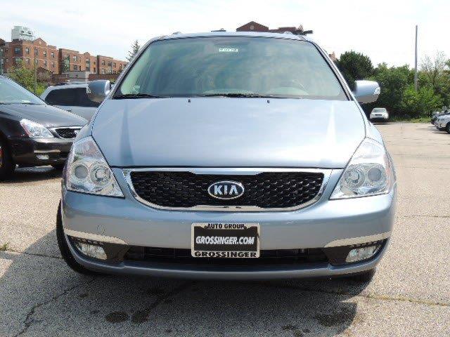 Kia Sedona 2014 photo 2