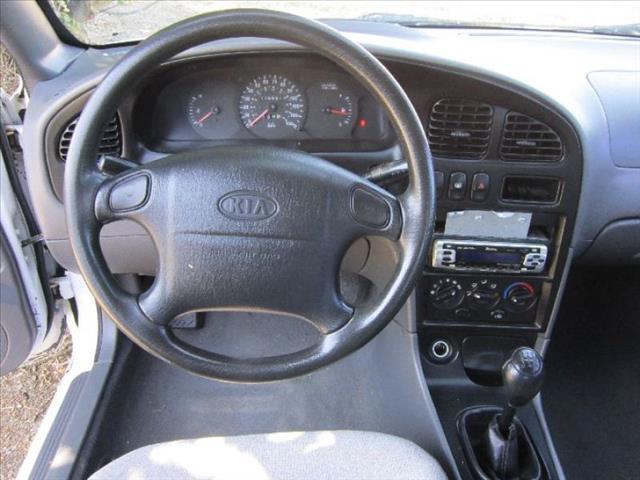 Kia Sephia 1998 photo 0