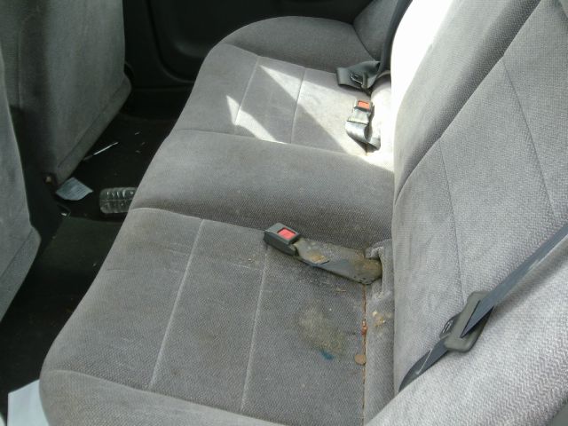 Kia Sephia 1999 photo 1