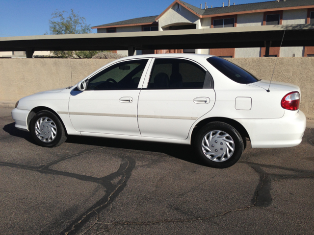 Kia Sephia 1999 photo 4