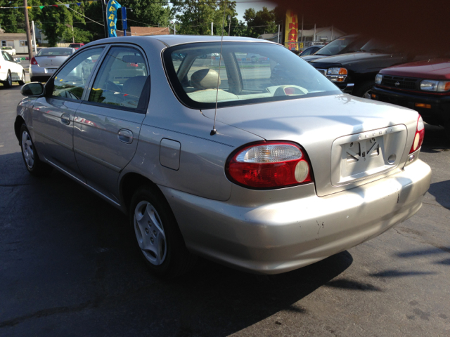 Kia Sephia 1999 photo 3