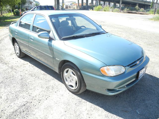 Kia Sephia 2000 photo 2