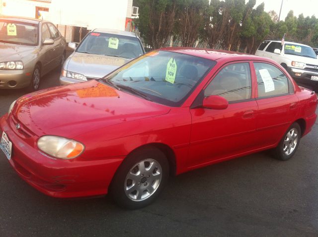 Kia Sephia 2000 photo 1