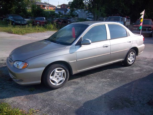 Kia Sephia 2000 photo 1