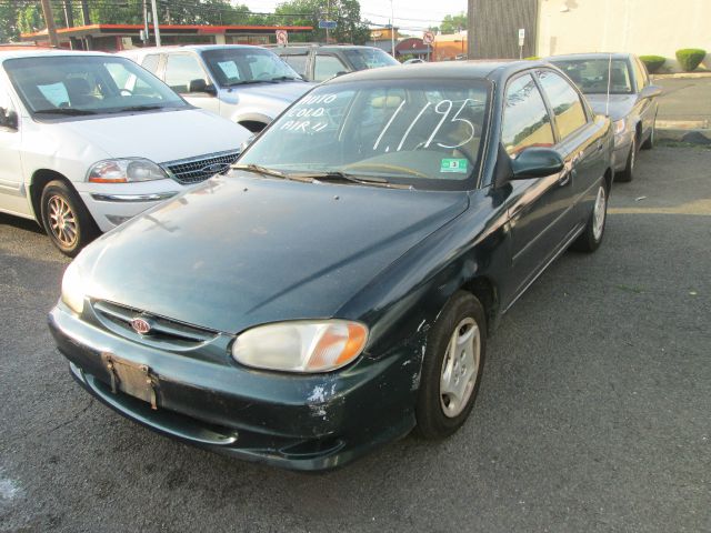 Kia Sephia 2000 photo 2
