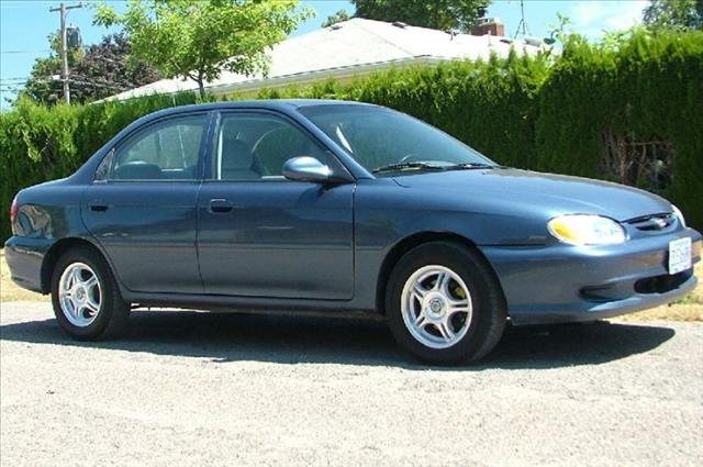Kia Sephia 2001 photo 3