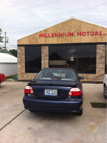 Kia Sephia 2001 photo 1