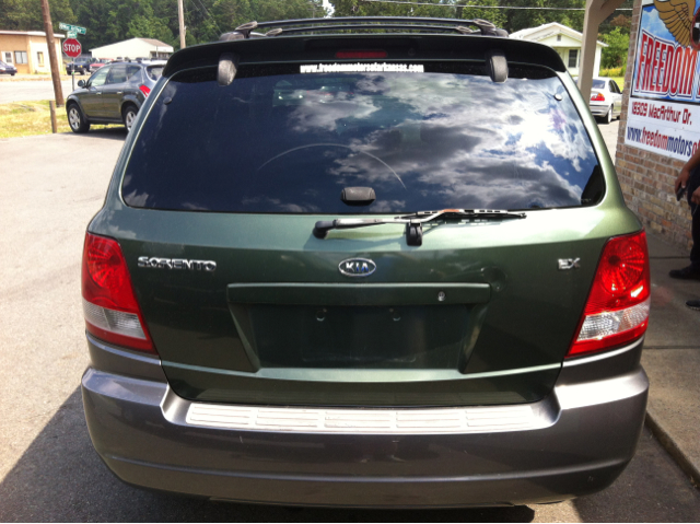 Kia Sorento Crew Cab 126.0 WB 1SC LS Z85 SUV