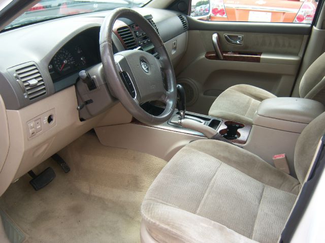 Kia Sorento 4x4 Styleside Lariat SUV