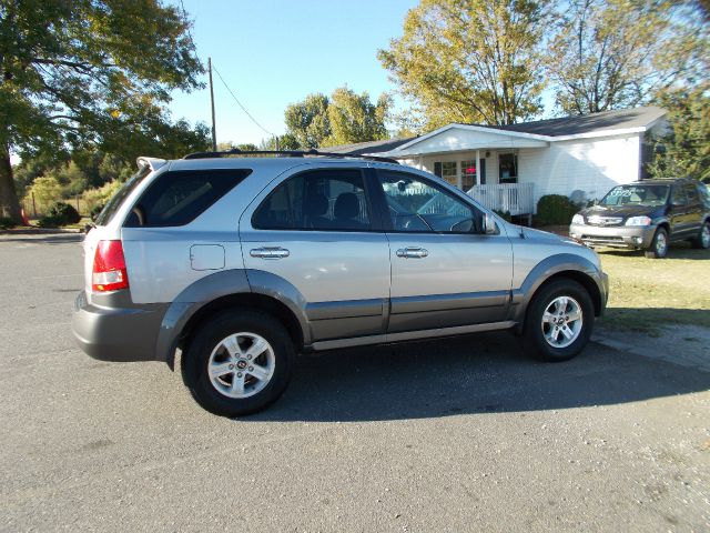 Kia Sorento 2004 photo 1