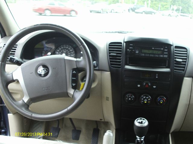 Kia Sorento 2004 photo 4