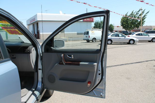 Kia Sorento Crew Cab 126.0 WB 1SC LS Z85 SUV