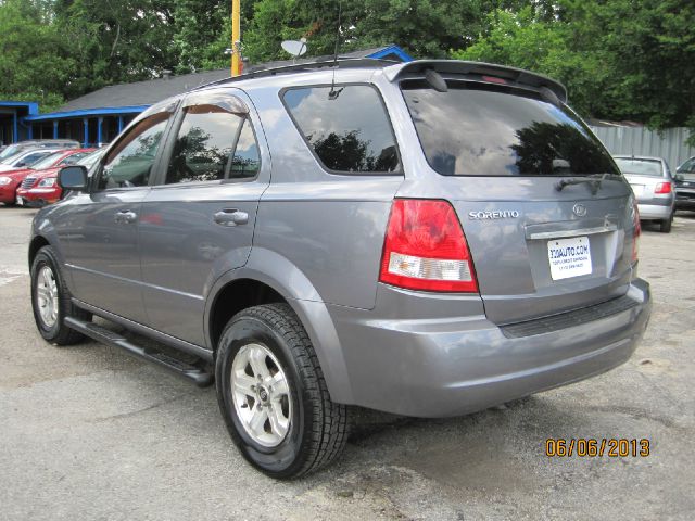 Kia Sorento 2005 photo 18