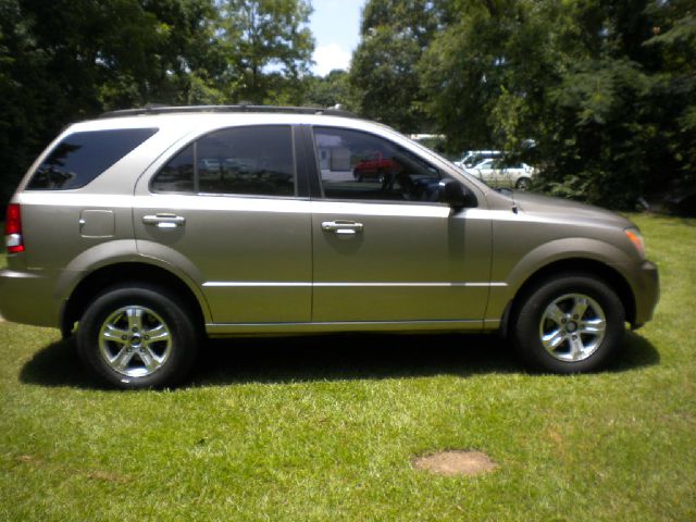 Kia Sorento 4x4 Styleside Lariat SUV