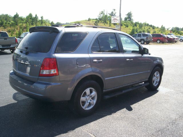 Kia Sorento LS Truck SUV