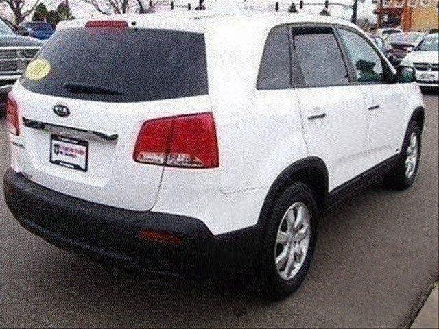 Kia Sorento 2011 photo 2