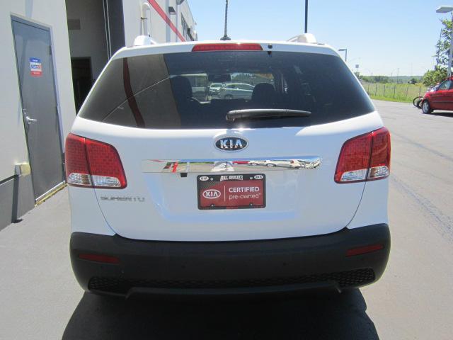Kia Sorento 2011 photo 3