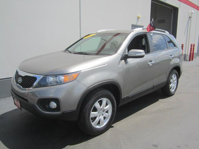 Kia Sorento 2011 photo 2