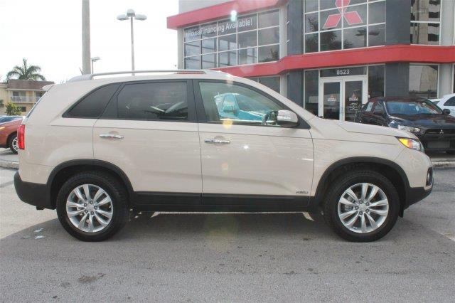 Kia Sorento 2011 photo 4