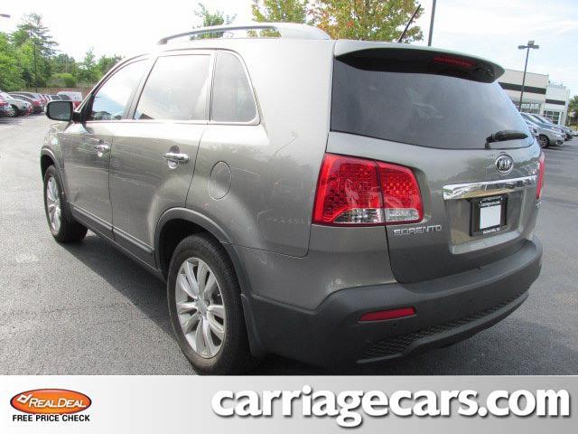 Kia Sorento 2011 photo 3