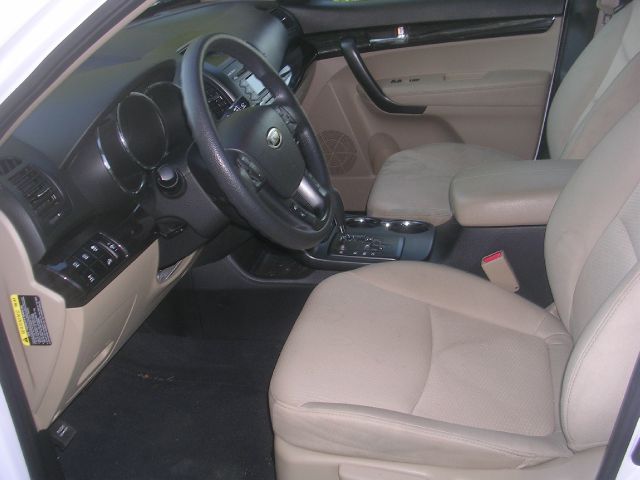Kia Sorento 2011 photo 2