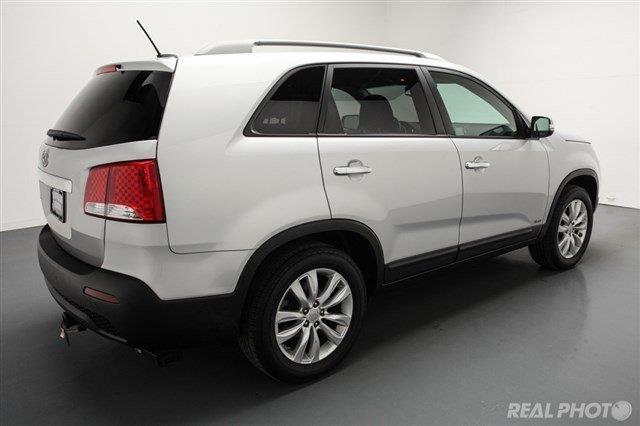 Kia Sorento 2011 photo 1