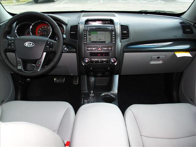 Kia Sorento 2011 photo 3