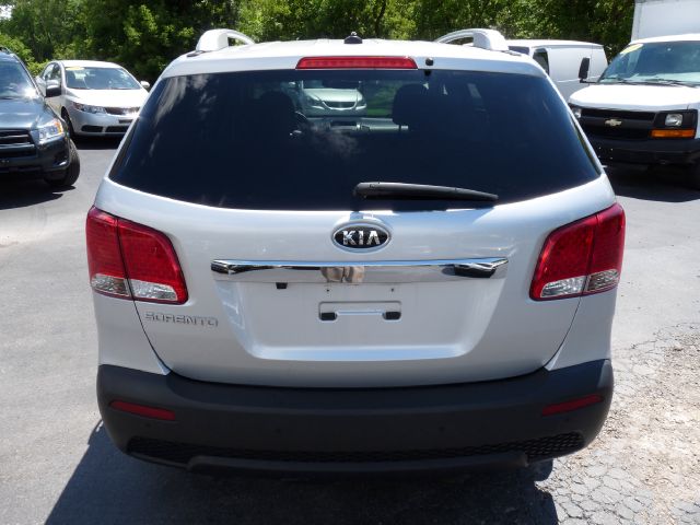 Kia Sorento 2011 photo 2