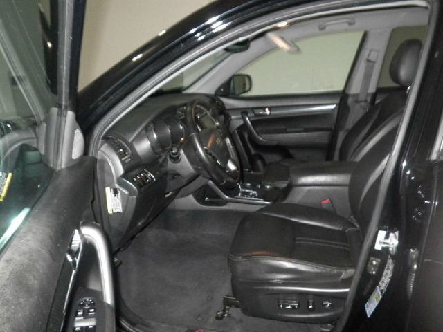 Kia Sorento 2011 photo 4