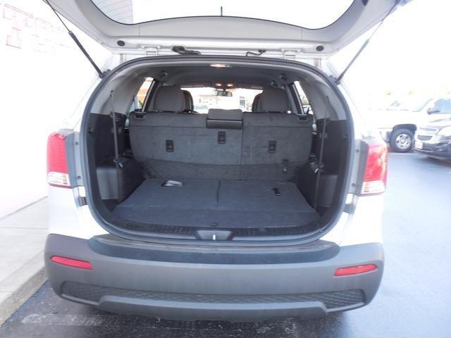 Kia Sorento 2011 photo 1