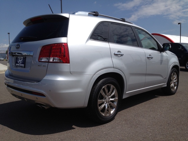 Kia Sorento 2012 photo 2