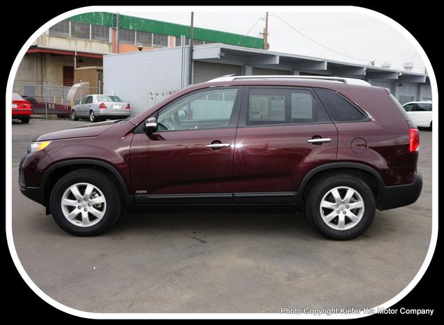 Kia Sorento 2012 photo 1