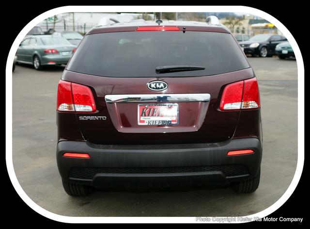 Kia Sorento 2012 photo 3