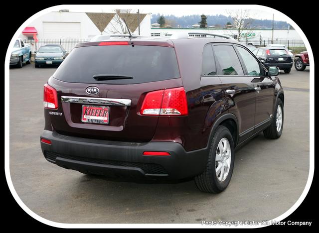 Kia Sorento 2012 photo 4