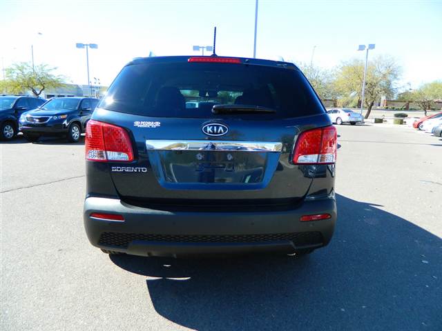 Kia Sorento 2012 photo 4