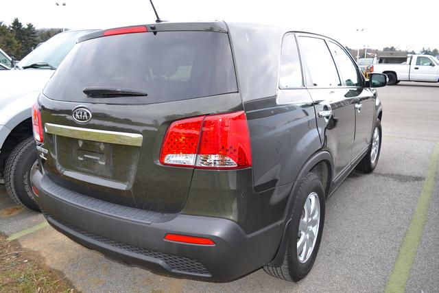 Kia Sorento 2012 photo 2